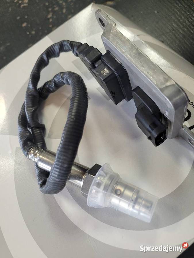 CZUJNIK NOX MERCEDES A0009054310 A0009051019 osobowe mazowieckie Radom