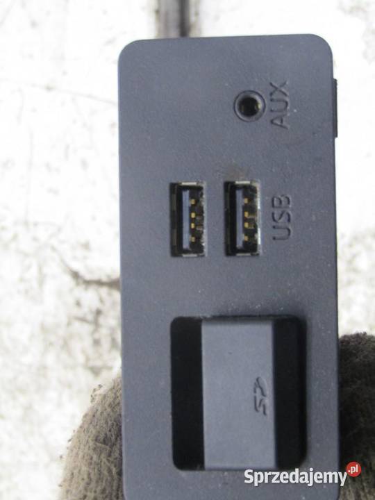 ZŁĄCZE GNIAZDO USB AUX MAZDA CX3 CX3 D09H669U0 osobowe