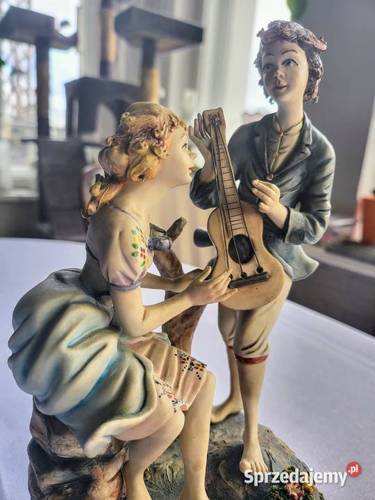 Piękna Porcelanowa figurka Kalisz