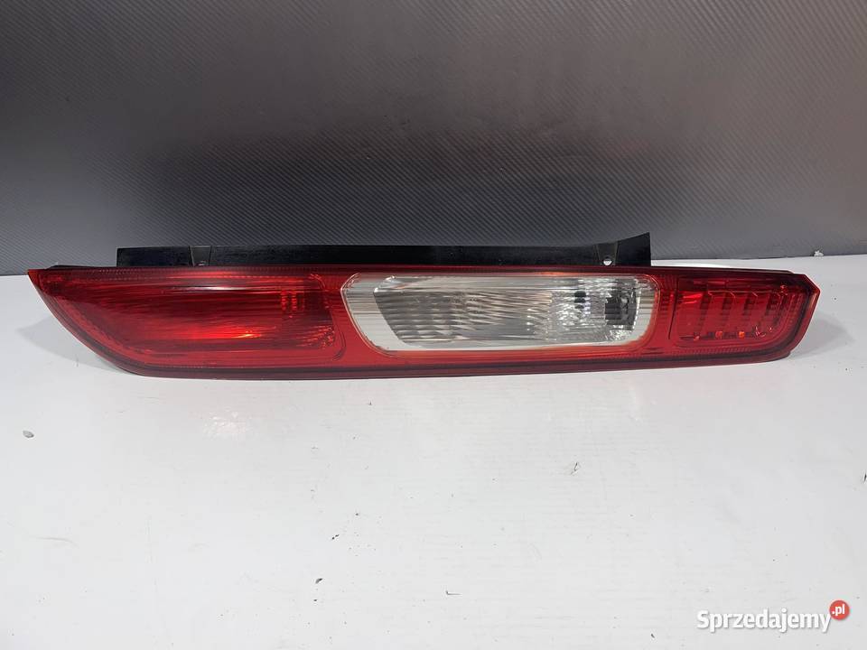FORD FOCUS MK2 PRAWA LAMPA TYŁ HB Ostroróg