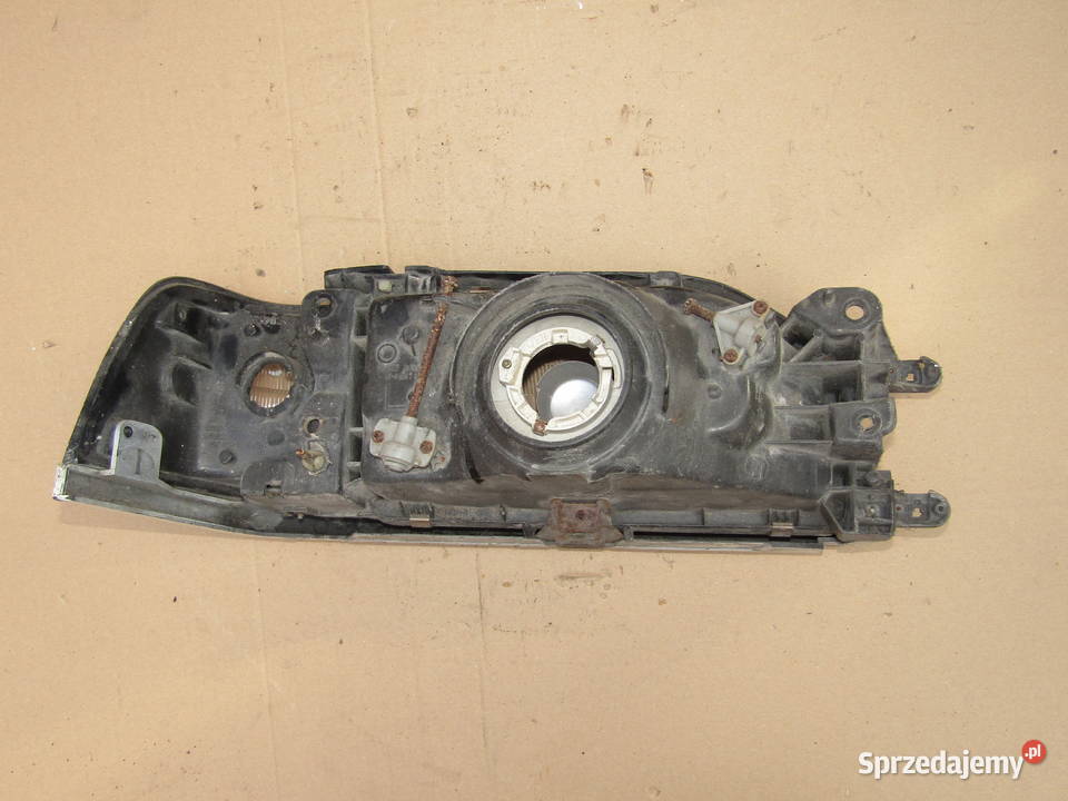 LAMPA PRZEDNIA LEWAPRAWA 1985 89r 110 61247 110 Rok produkcji 1987 łódzkie