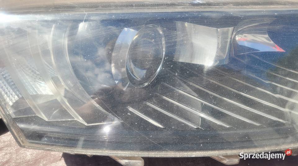 SKODA OCTAVIA III XENON PRAWA LAMPA PRZÓD śląskie Ruda Śląska