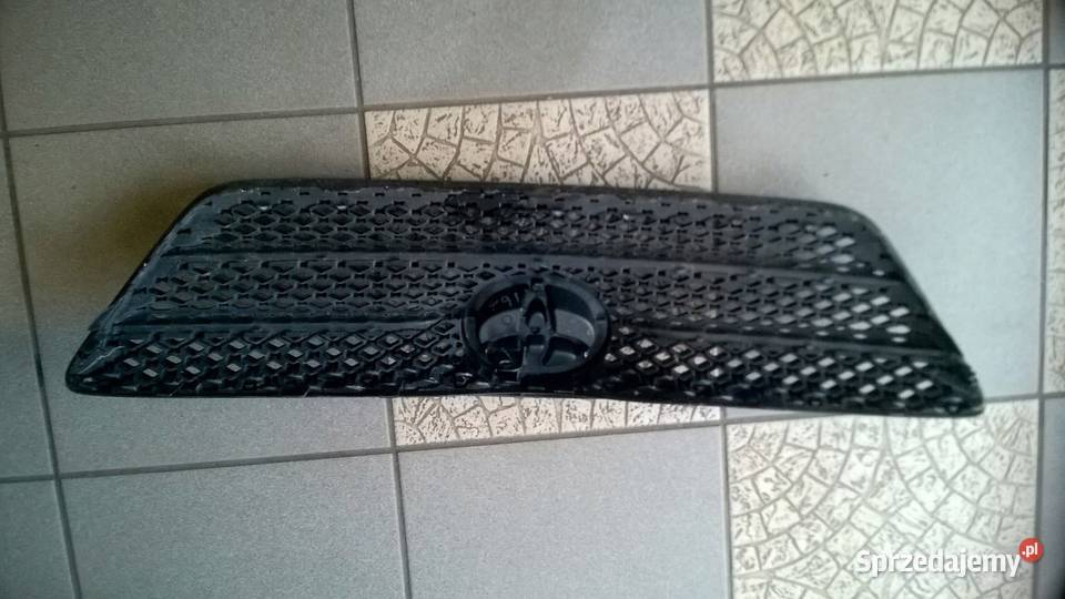 Toyota corolla 3d 2002 2003 grill atrapa Byków