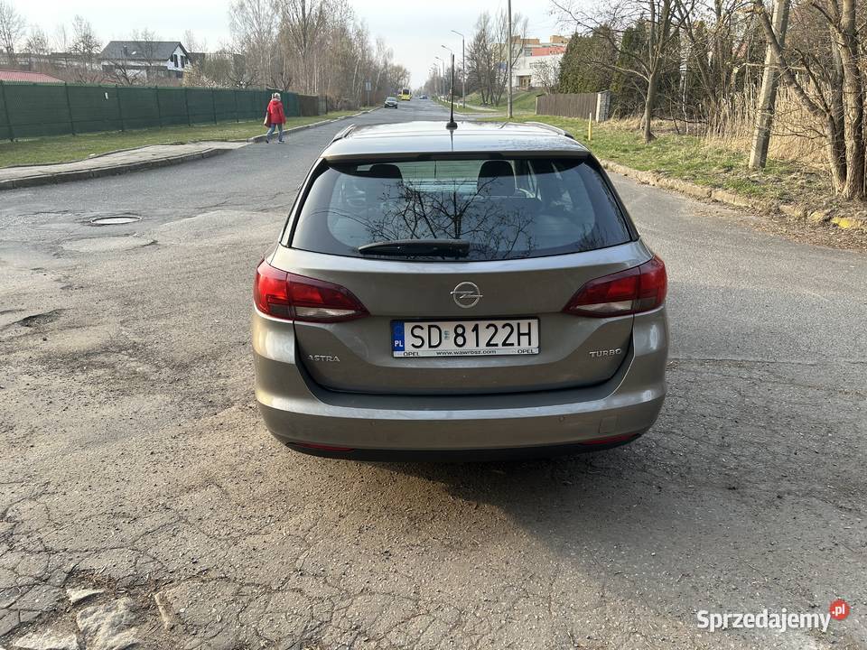 Opel Astra 14 T Sports Tourer Enjoy manualna Dąbrowa Górnicza sprzedam