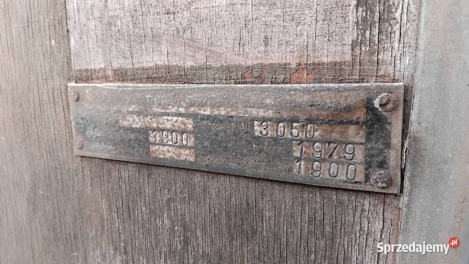 Przyczepa do przewozu koni niemiecka Oława