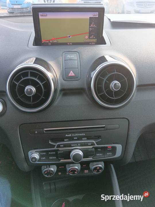 AUDI A1 14 nie 10 6biegowa skrzynia super wygląd radio
