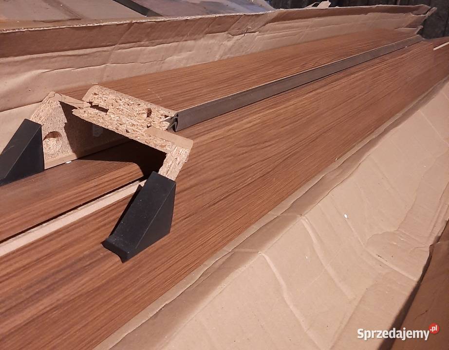 Drzwi wewnętrzne PORTA pokojowe z szybą z świętokrzyskie