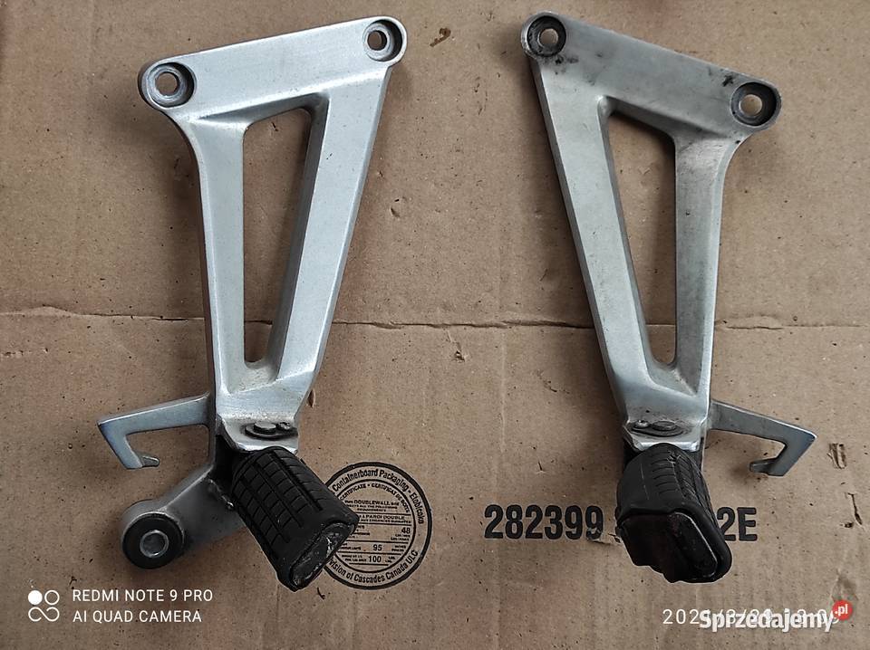Honda CBR 125 JC 39 sety set tył podnóżek stopka Części i akcesoria motocyklowe Warszawa
