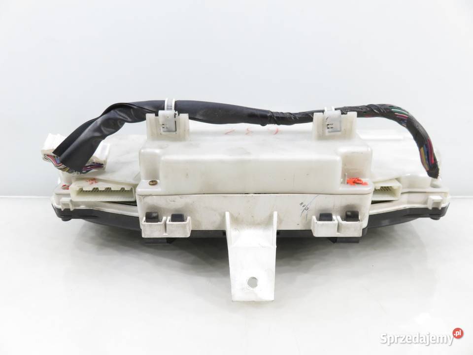 LICZNIK TOYOTA AVENSIS VERSO 20 D 8380044A50