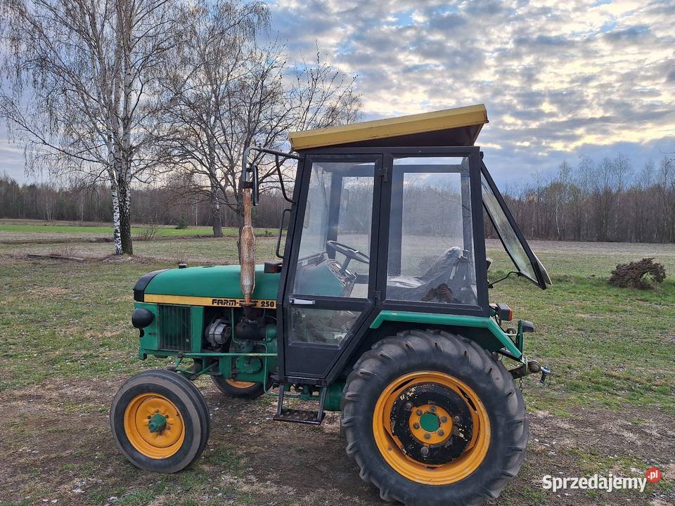 Farmmot 250D Zaczep dolny Pozostałe mazowieckie Kołbiel