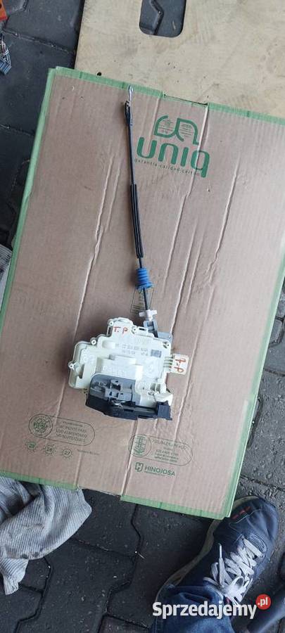 Zamek drzwi prawy tył VW PASSAT B7 7PIN osobowe Szczecin