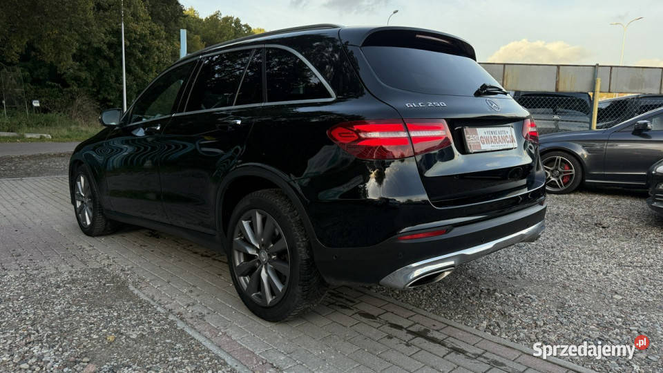 Mercedes GLC 250 4Matic polski salon ledy skóry kurtyny powietrzne Gdańsk
