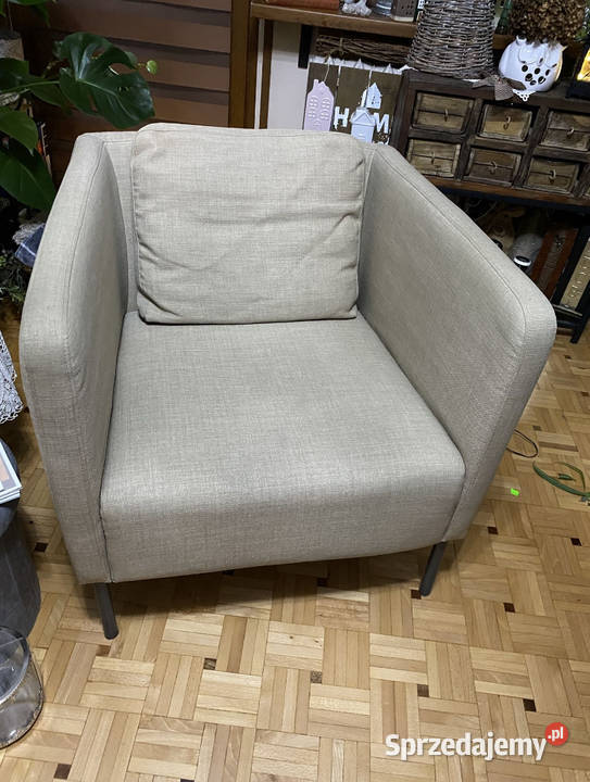 2 fotele jasnobrązowe kwadratowe klocki Ikea Środa Wielkopolska