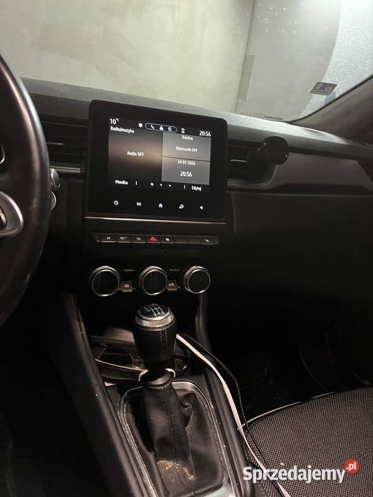 Renault Captur II centralny zamek Chałupki Dębniańskie