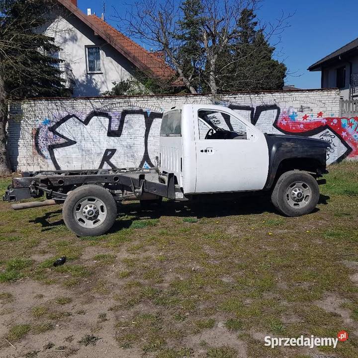 Chevrolet Silverado 2500 2013 polift 60l Rok produkcji 2013 Silverado Warszawa sprzedam