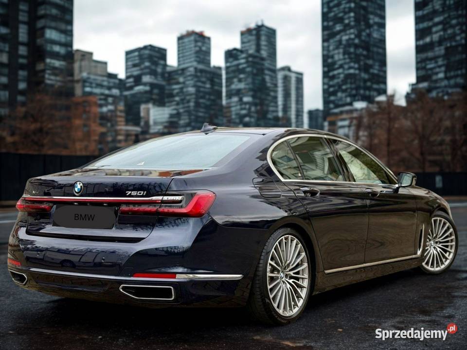 BMW 750i xDrive Auto do Ślubu Transfery VIP Wynajem pojazdów warmińsko-mazurskie Olsztyn
