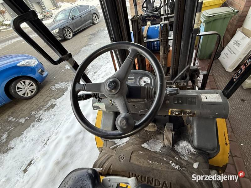 Wózek widłowy HYUNDAI model 30L7A syndyka mazowieckie