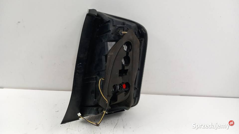 TOYOTA PRIUS II LAMPA TYŁ LEWA Zbierkowo sprzedam