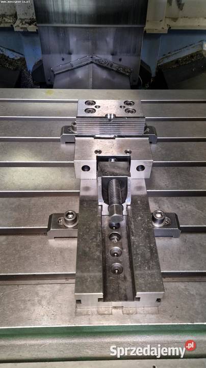 Centrum obróbcze pionowe CNC DOOSAN VM 960L Jelenia Góra