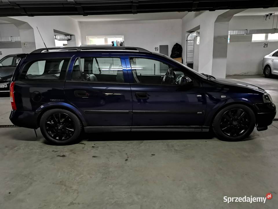 Opel Astra Kombi20 136Gwint AP Recaro Bose