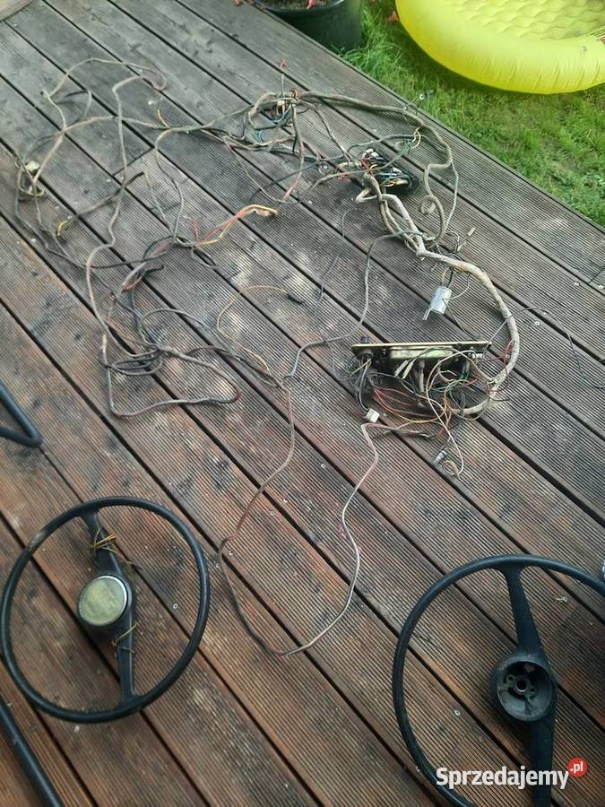 Piekna i stalacja syrena 105 104 kompletna Pozostałe Brusy