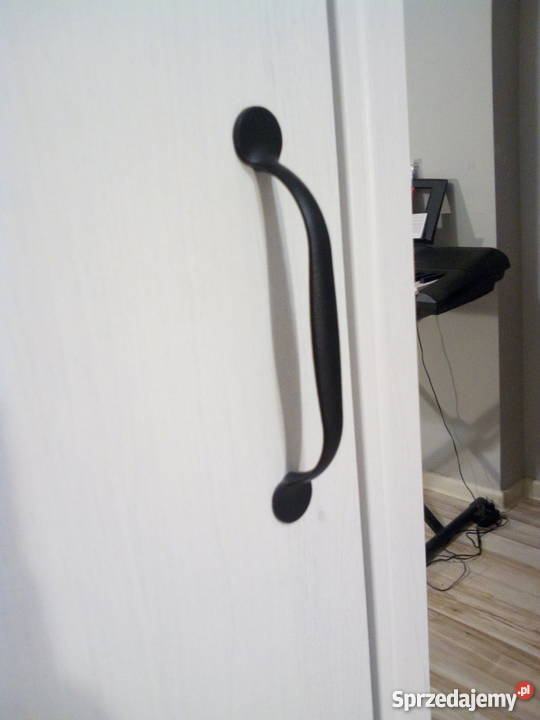 Szafa trzydrzwiowa marki IKEA model BRUSALI