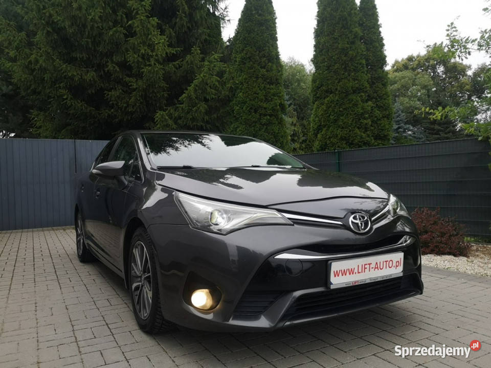 Toyota Avensis 20 D4D 143 Salon Navi Premium 143KM Strzegom sprzedam
