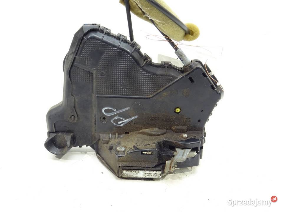 ZAMEK PRZÓD PRAWY TOYOTA LAND CRUISER J20 Kombi