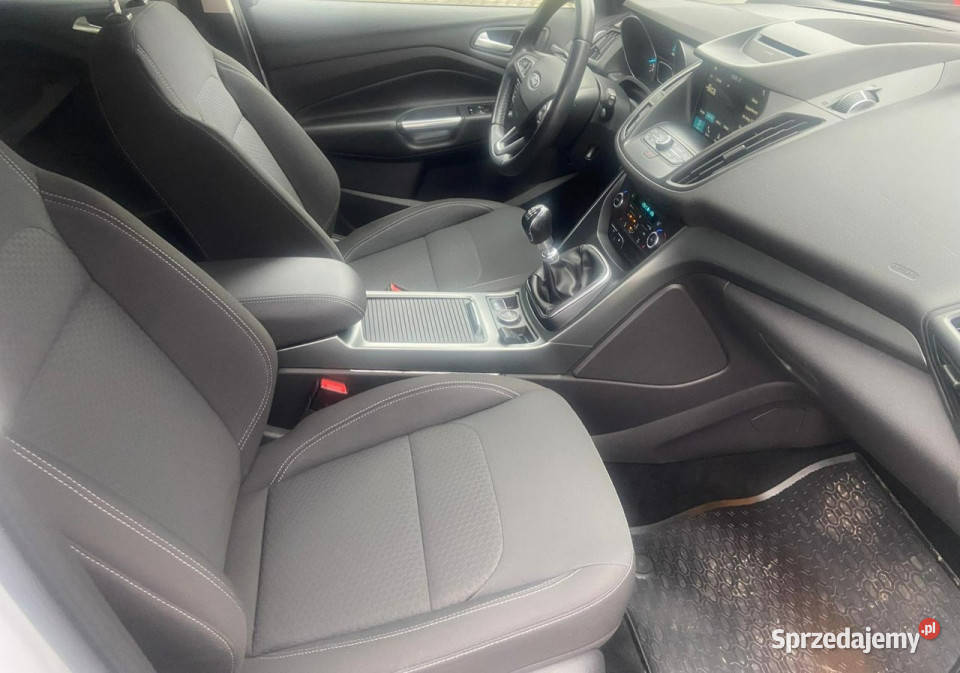 Ford Kuga Bezwypadkowy pełny serwis gwarancji II benzyna sprzedam