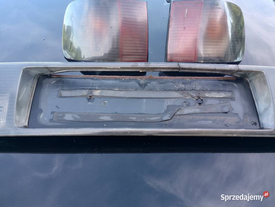 Audi 100 A6 S6 S4 Blenda lampy Black Hella osobowe kujawsko-pomorskie