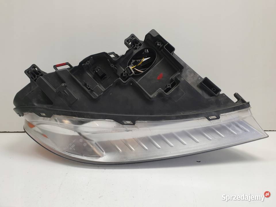 LAMPA PRZEDNIA LEWA Volvo V70 III XENON SKRĘTNY Rudka