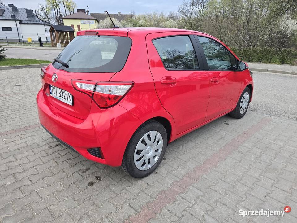 Toyota yaris 10 2018r idealna mały przebieg asystent pasa ruchu Yaris Starachowice