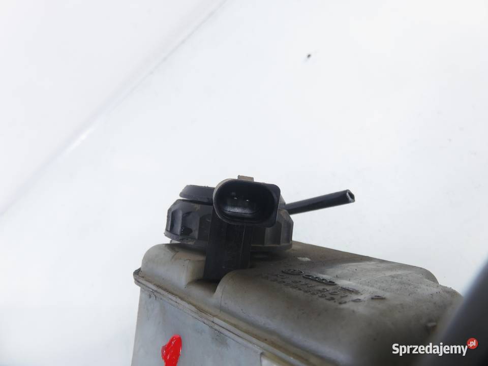 SERWO VW TOURAN II 1T3 20 TDI CFHC 1T1614105AE