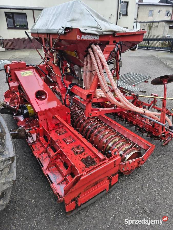 Zestaw uprawowo siewny Accord z broną wirnikową Miedźna