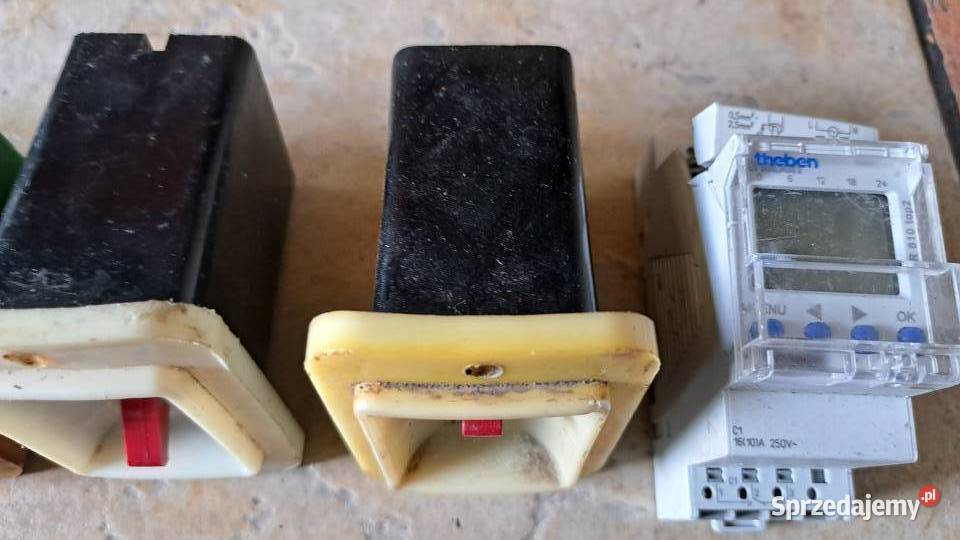 Przełączniki elektryczne z czasów PRL