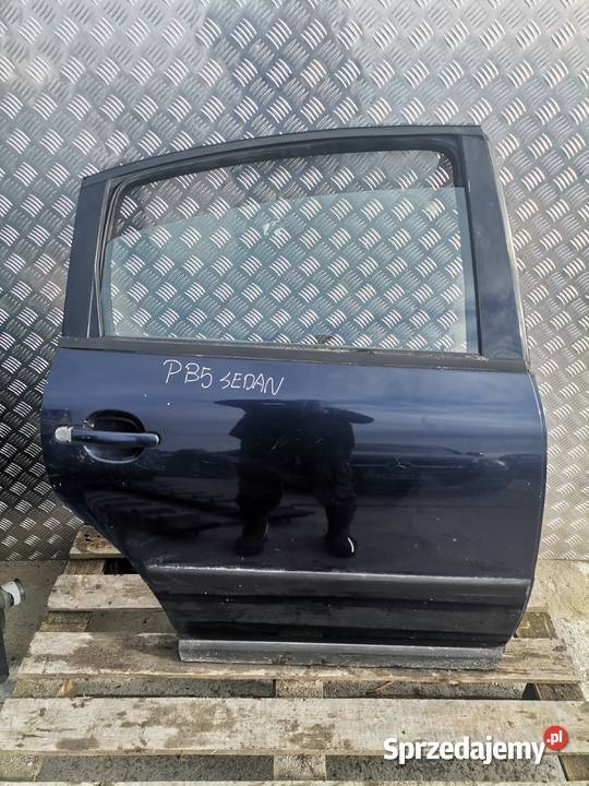 Drzwi Prawy Tył Volkswagen Passat B5 Sedan Wisznice