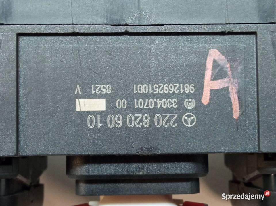 PRZEŁĄCZNIK AWARYJNYCH 2208206010 MercedesBenz