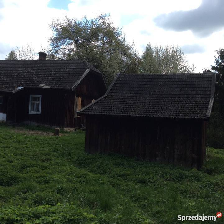 Uroczy dom drewniany w zacisznym miejscu wolnostojący Lipinki sprzedam