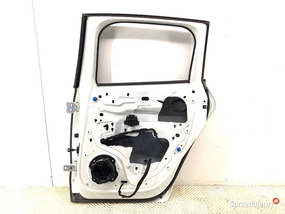 DRZWI PRAWY TYŁ PEUGEOT 3008 Crossover 0917