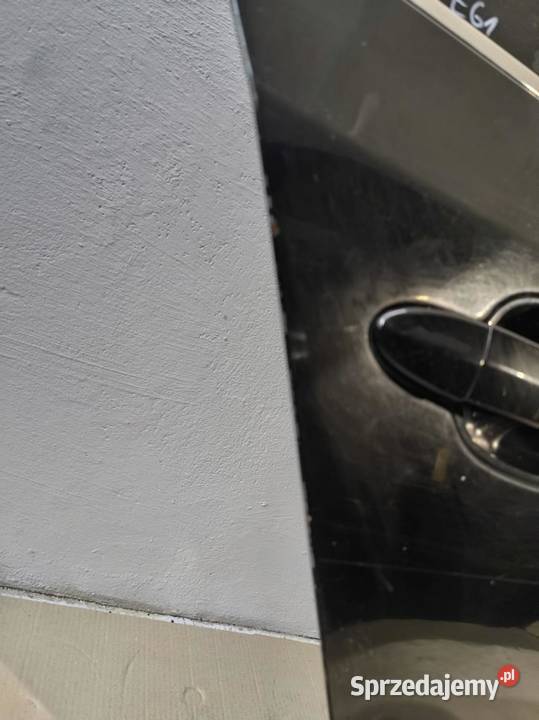 DRZWI KOMPLETNE PRAWY TYŁ 668 BMW E61 osobowe Drzwi