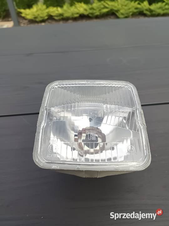 Kwadratowa lampa reflektor światło simson Zduńska Wola