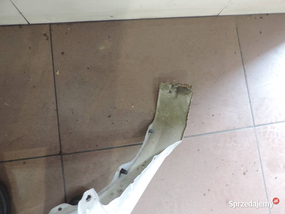 BŁOTNIK LEWY PRZÓD TOYOTA YARIS 1 FL KOLOR 1E7 Błotniki Nowy Sącz sprzedam