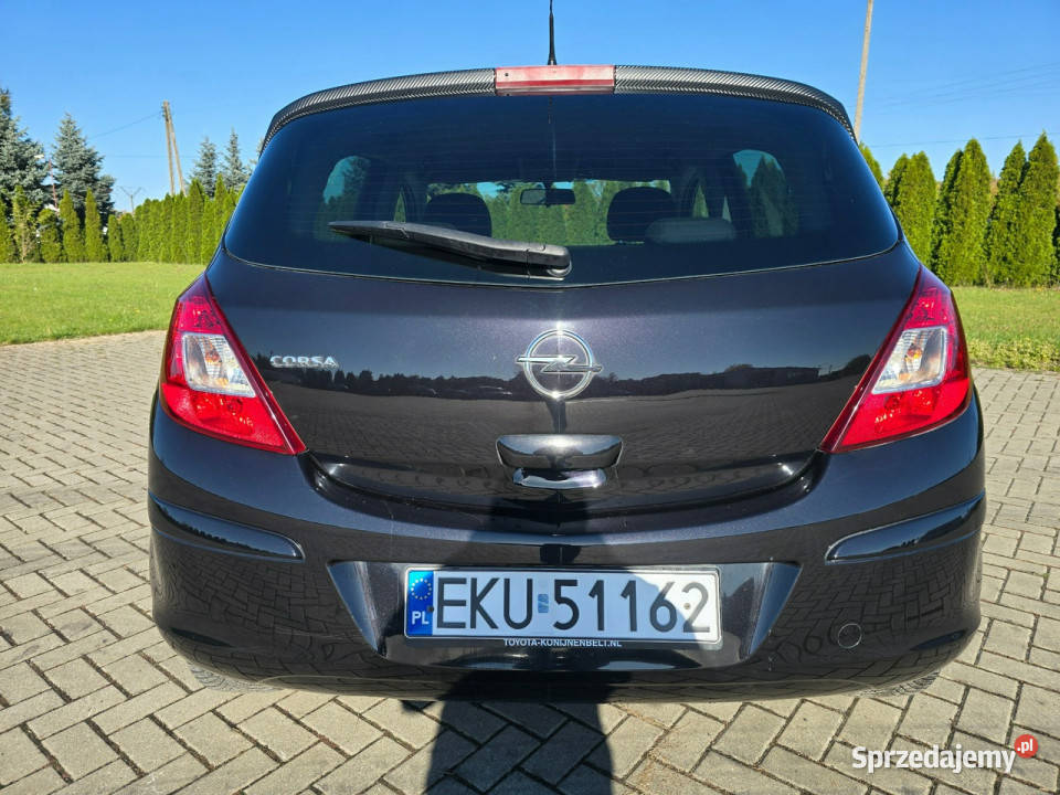 Opel Corsa 12Benz KlimatyzacjaSerwis Wersja czarny Kutno sprzedam