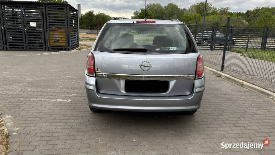 Opel Astra Kombi diesel 13 2008 pierwszy Warszawa