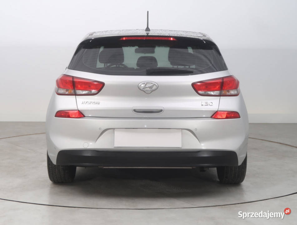 Hyundai i30 14 CVVT światła przeciwmgielne i30 sprzedam