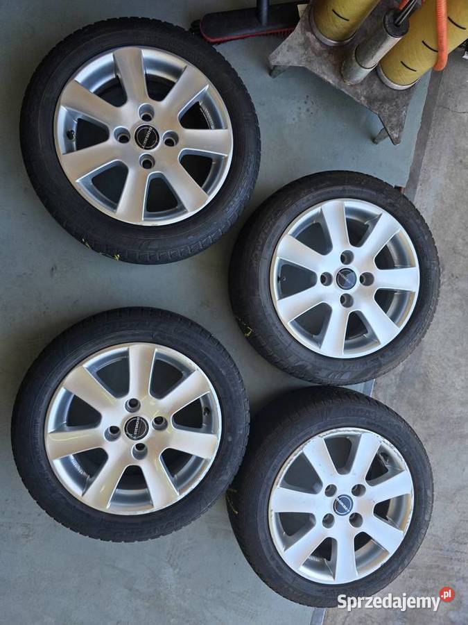 Kola Ford Fiesta VI 200818 Legnica