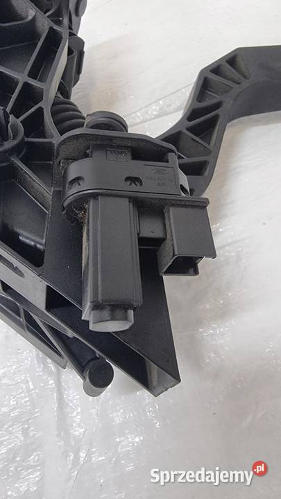Pedał sprzęgła FORD FIESTA MK8 11 H1BC7B633A1E osobowe