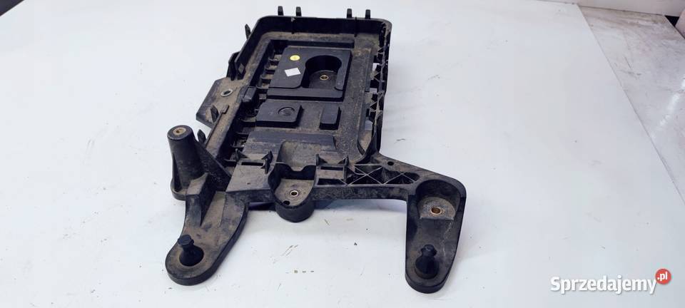 PODSTAWA AKUMULATORA AUDI A3 Q3 1K0915333H osobowe