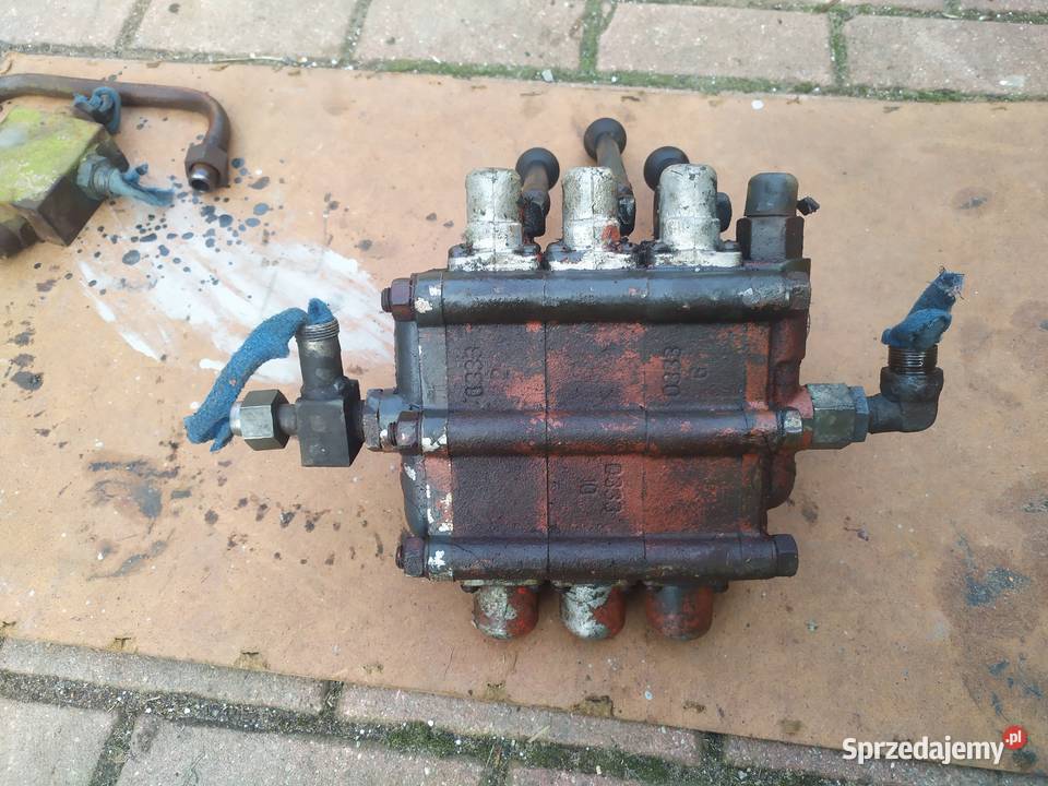 Rozdzielacz hydrauliczny 3 sekcyjny nieuszkodzony