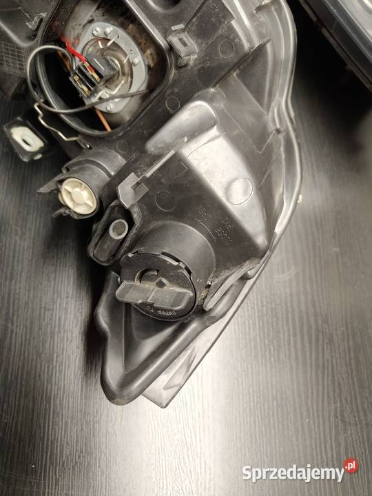 Bmw e90 lampa przednia lewa tyc Europa osobowe Aleksandrów Łódzki